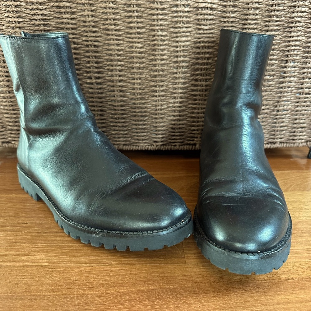 COS boots Men’s 10.5 -black